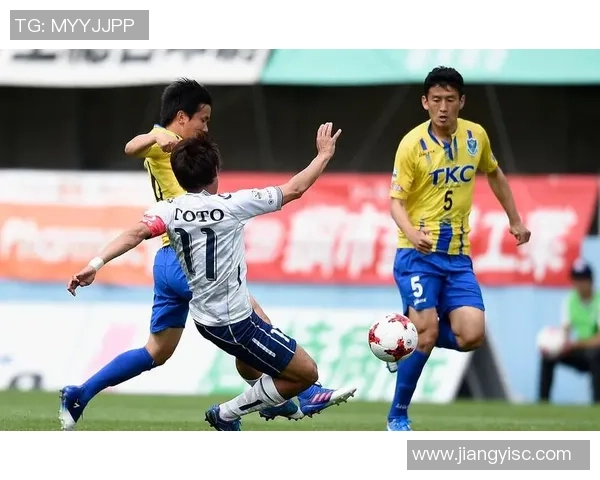 大分三神与岐阜FC2017年激战回顾与精彩瞬间分析