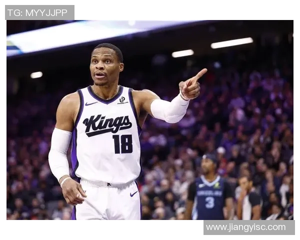 207次三双吞路程悲!底薪威少反超约基奇无愧传奇 队记:感谢37岁老将